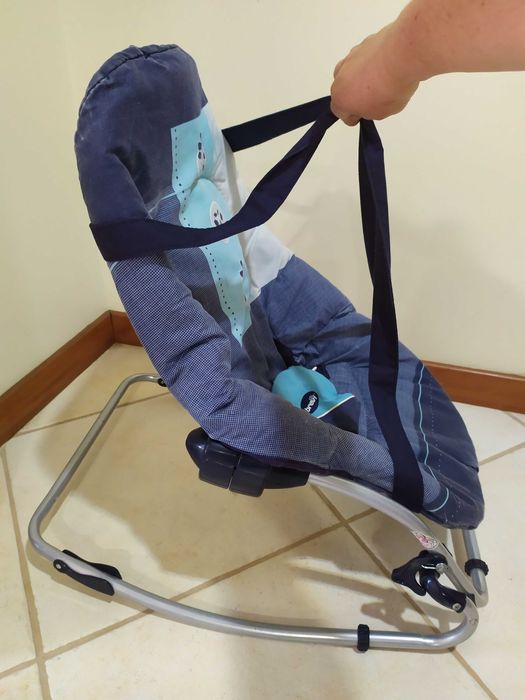 Cadeira de descanso e balanço, marca Brevi