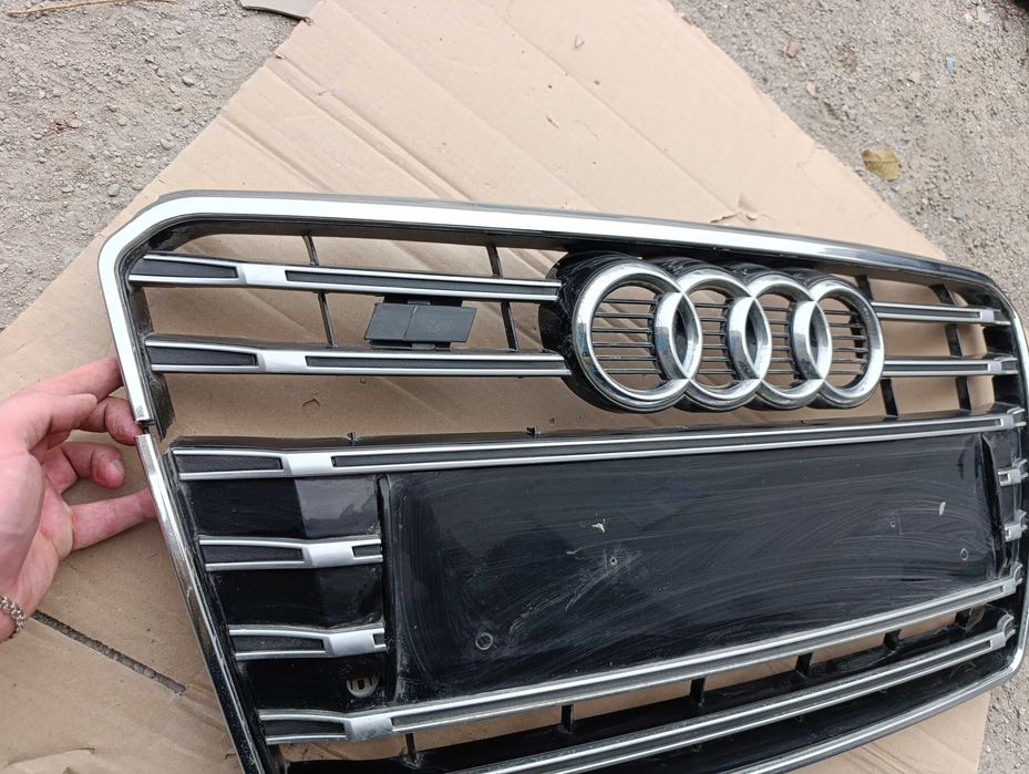 Решетка радиатора на Audi A7 2010-2014г Хром S-Line