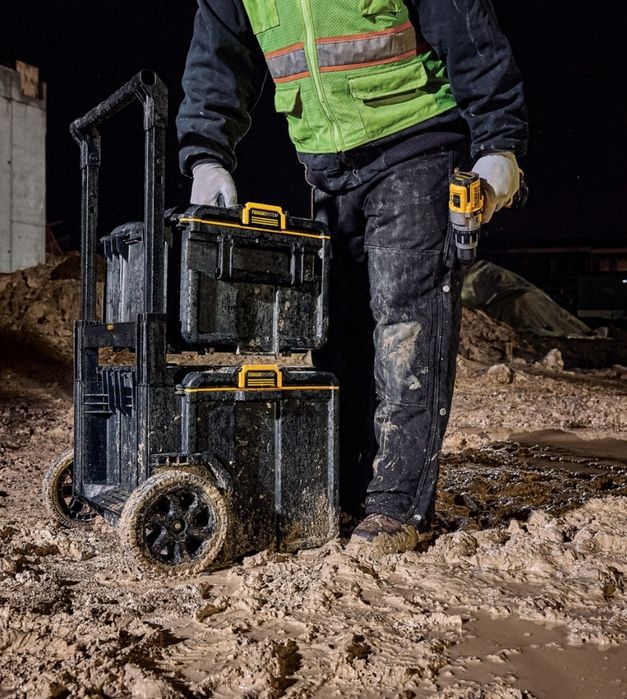 Ящик  DS450 ToughSystem на колесах, 685x554x500 мм, DWST83295-1