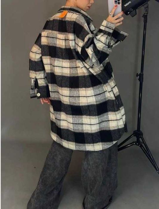 Жіноча сорочка-оверсайз в клітинку