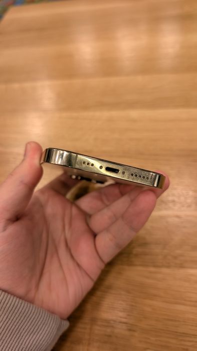 iPhone 14 Pro 128GB золотистий - дуже хороший стан + чохли