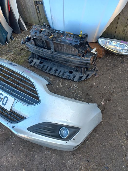 Przód kompletny ford fiesta mk8 maska zderzak pas przedni