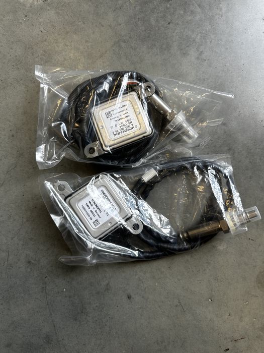 Датчик нокс оксидов азота NOX мерседес  новий