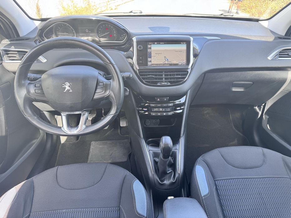 PEUGEOT 208 1.2 ALLURE de 2015 nacional