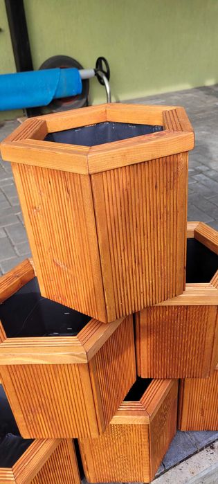 Donica drewniana Modrzew syberyjski 6-kątna wys. 25cm NOWA!