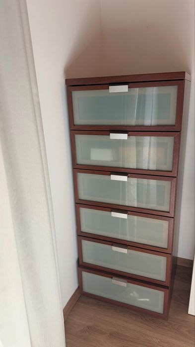 Cómoda IKEA BRIMNES 6 Gavetas – Castanho/Vidro Fosco