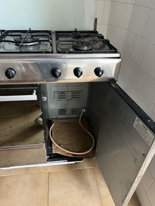 Fogao com forno a gas
