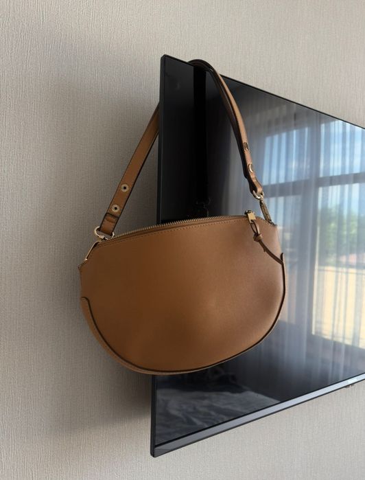 Сумка хобо mango