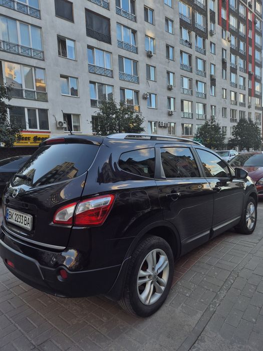 Продам Nissan Qashqai+2
