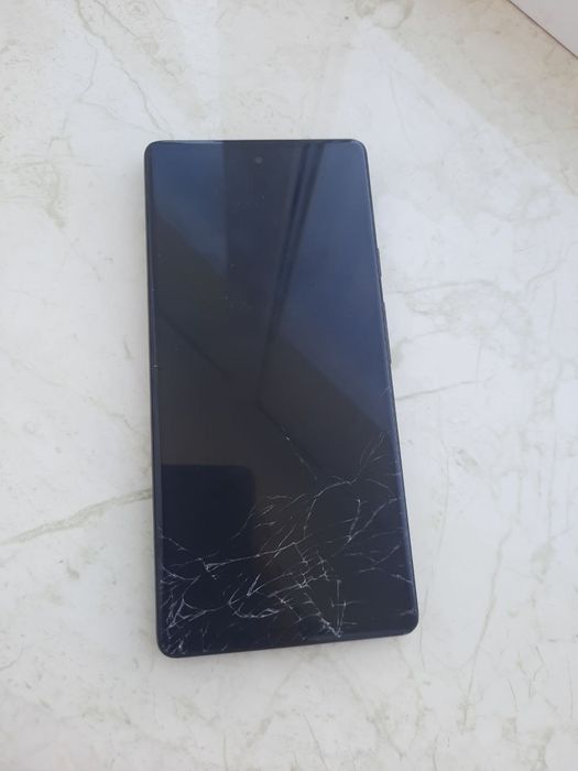 Продам pixel 6a 6/128 гб