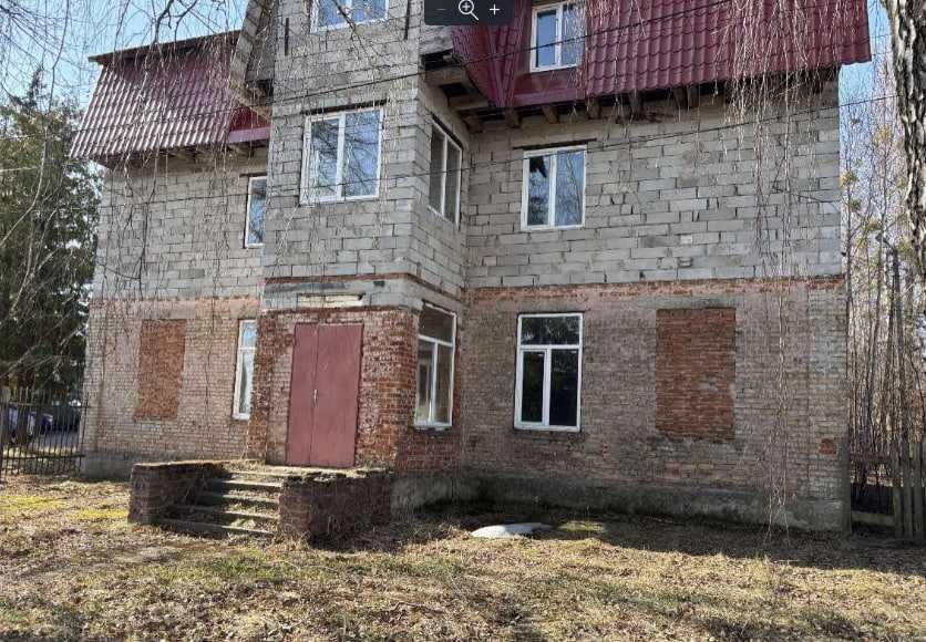 Продам Приміщення Макарів під Офіс Готель Мед.Заклад Комерція 500м2 Центр Магазин