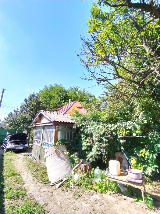 Продам власний будинок.Пів години від метро Лісова .