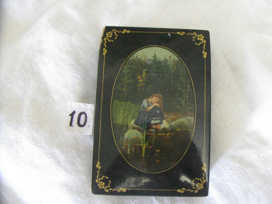 Шкатулка для украшений.