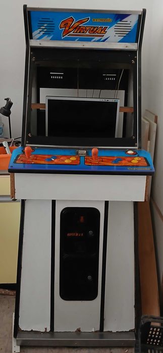 Máquina Arcade com Pandora, centenas de jogos - Uma Verdadeira Peça de Coleção!