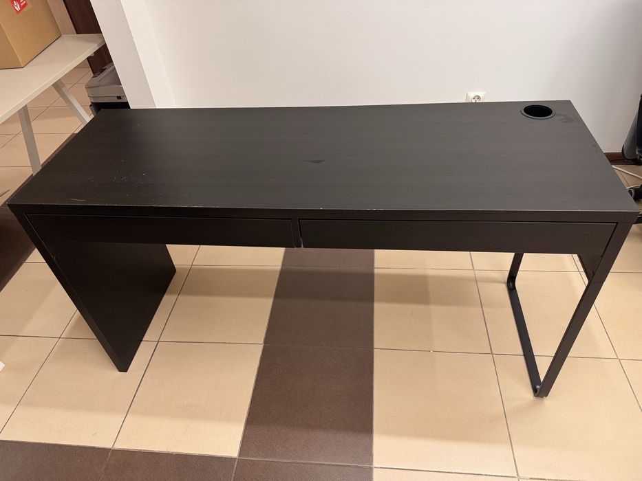 Biurka 142 cm x 50 cm czarne