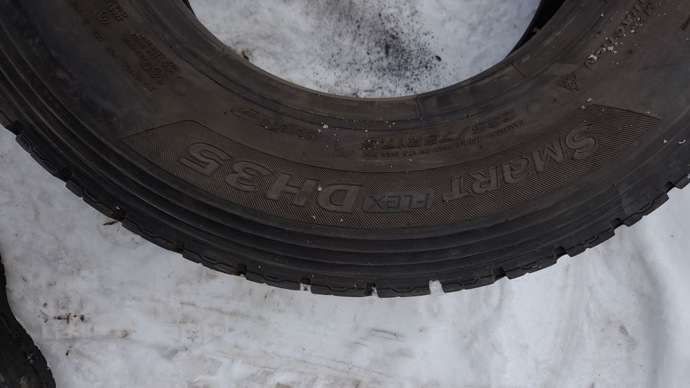 Шини групові 235 75 17.5