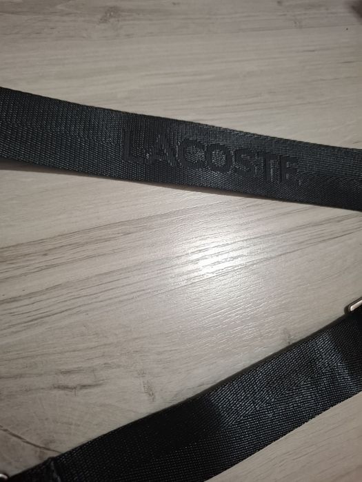 Czarna torebka lacoste męska