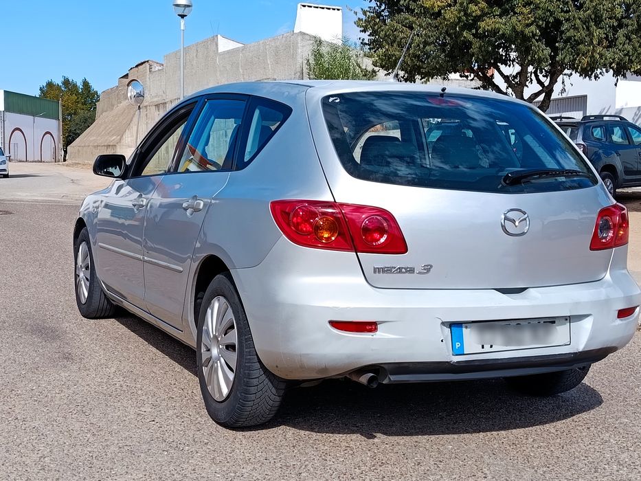Mazda 3 HATCHBACK de 2004 5 lugares 225mil kms