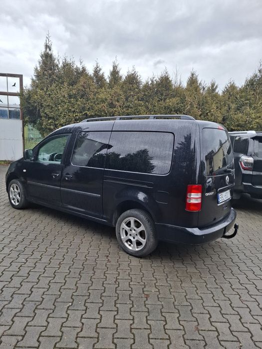 Volkswagen Caddy Maxi 2014 mały przebieg 7 osób