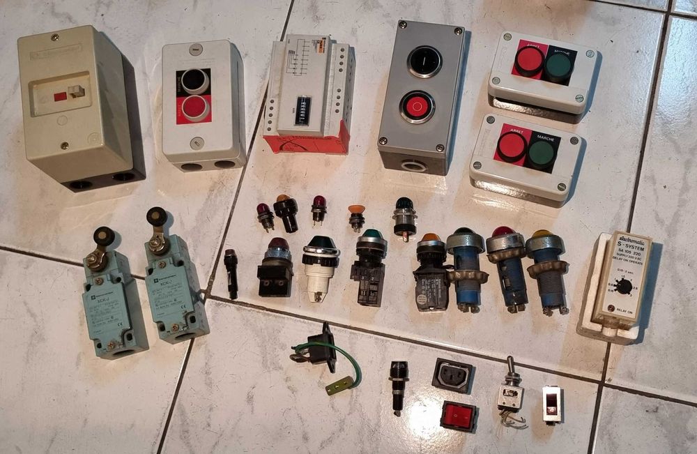 Electrical and Electronic Components425906305448038400