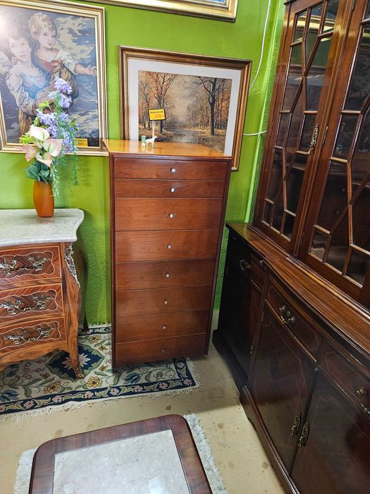 Camiseiro - Muito bom estado geral