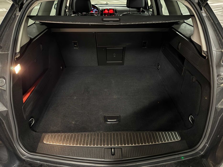 Opel Astra ST CDTI 2012