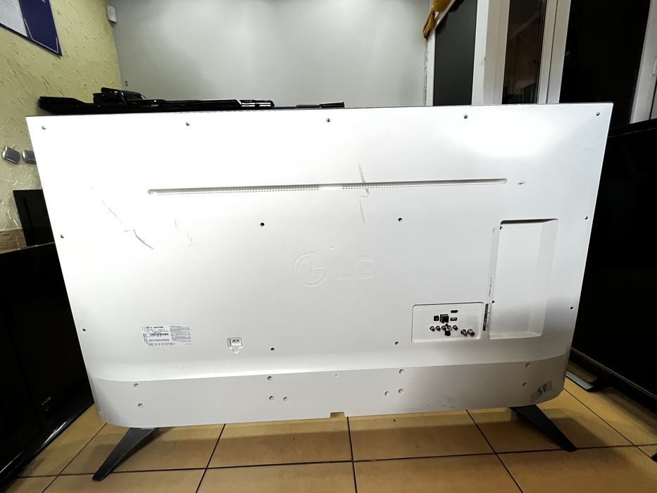 Телевізор LG 55UH750V Smart TV 4K