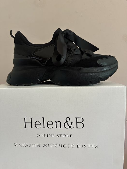 Кросівки чорні helen&b