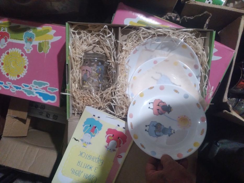 Продам посуд дитячі набори