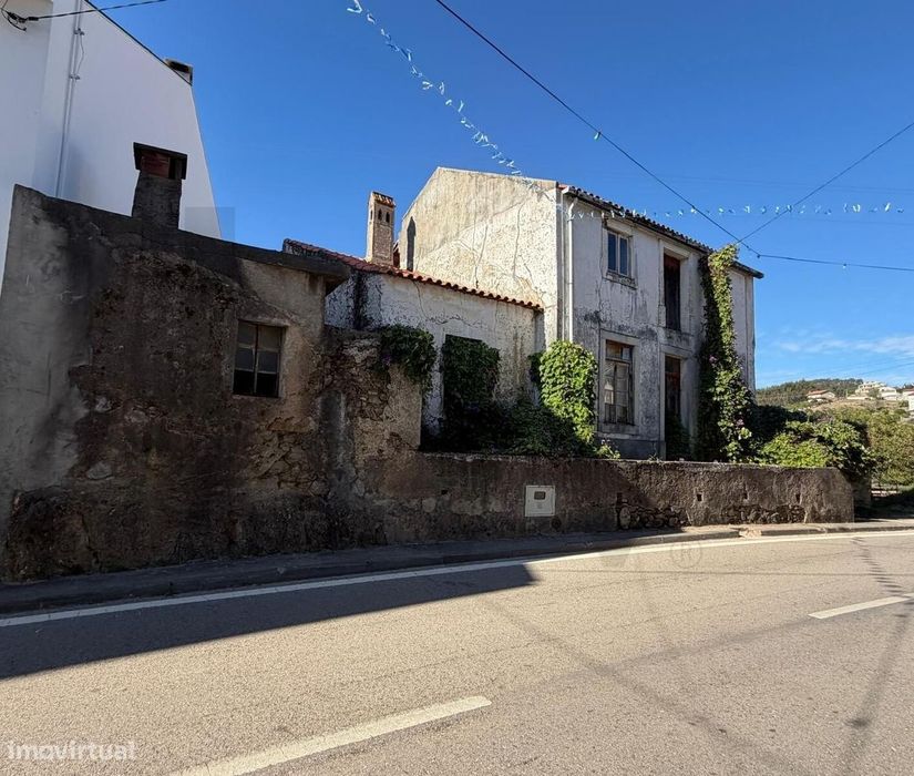 Moradia Para Reabilitar Com Terreno | Dianteiro, Eiras – Coimbra