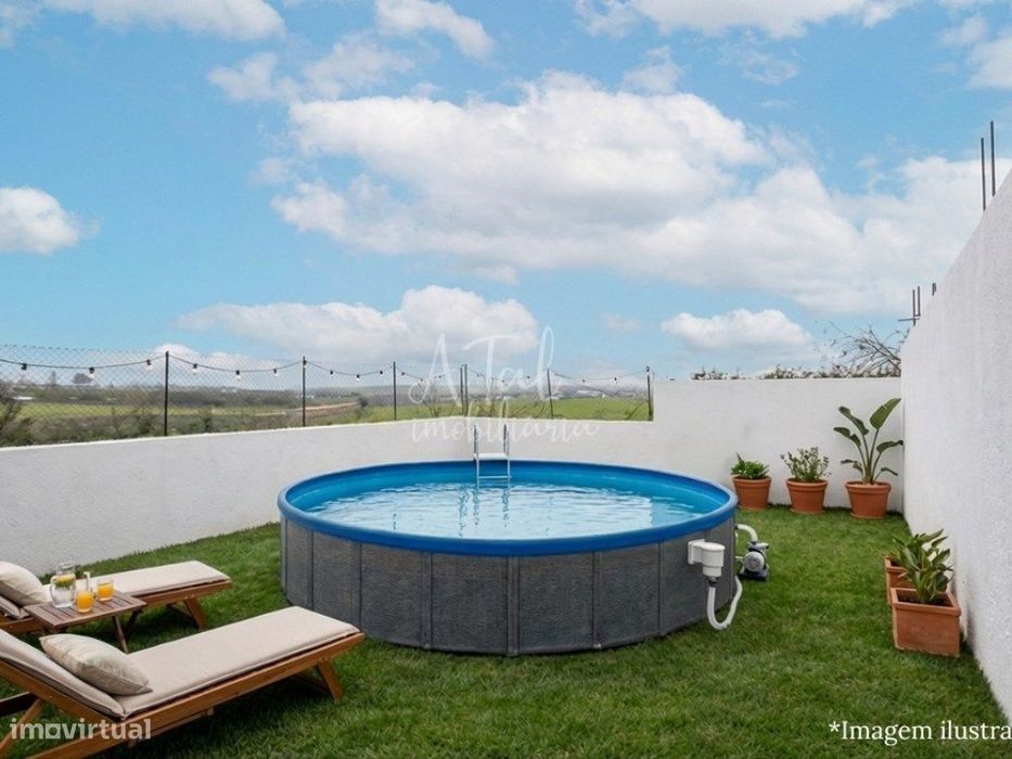 Moradia Geminada T3, com logradouro