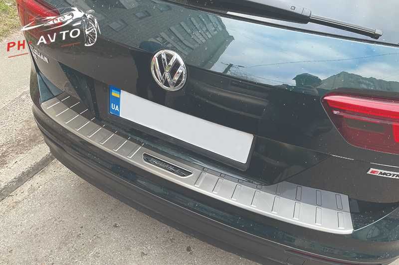 Накладка на задній бампер VW Tiguan L All Space 2016+ Premium