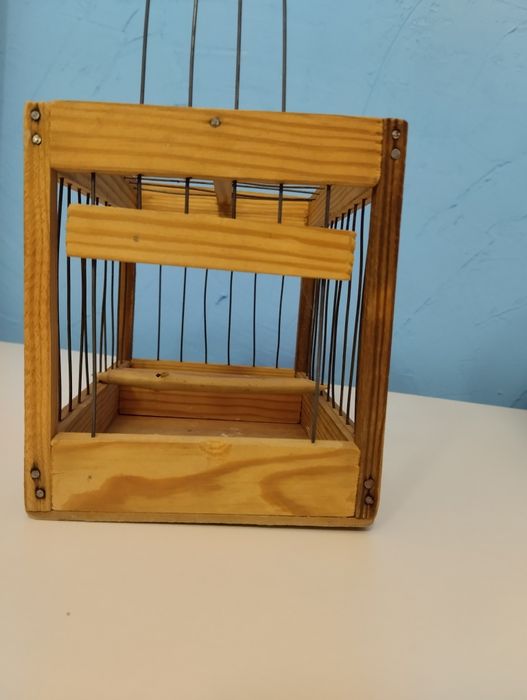 Клеточка и домик  для птичек