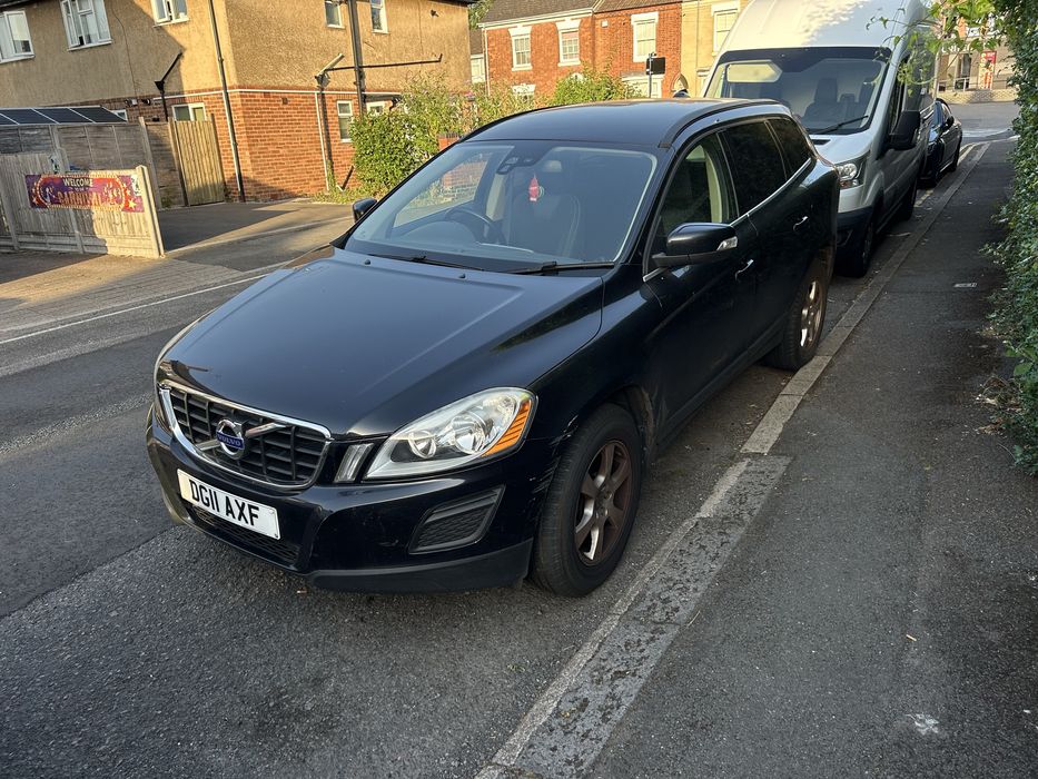 VOLVO XC60 anglik