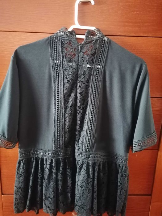 Blusa de seda e com renda - zara