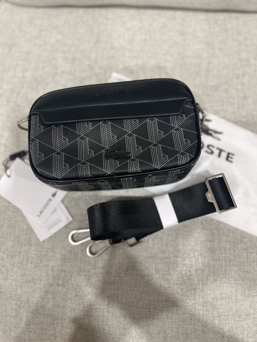 Bolsa lacoste pochet preta