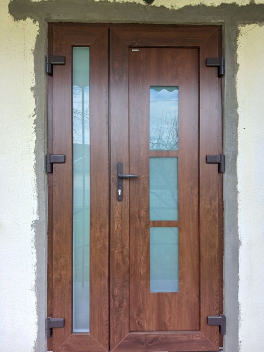 Двері Вхідні металопластикові. Великий вибір