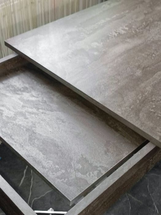 Кухонний стіл з V- подібною ніжкою