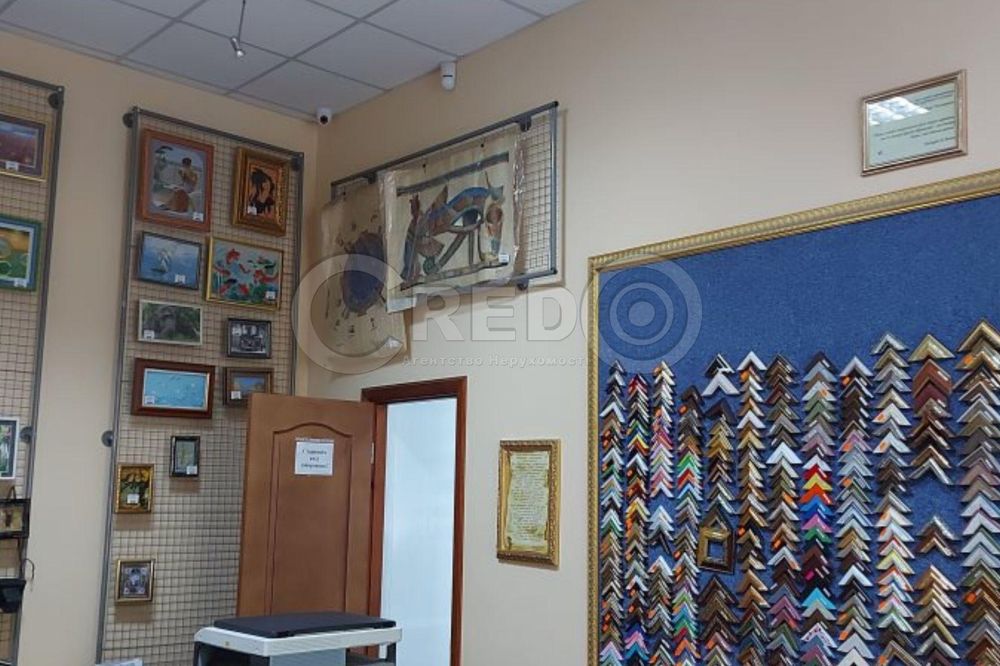 Продаж магазину на Карачунах вул. Алмазна, 4