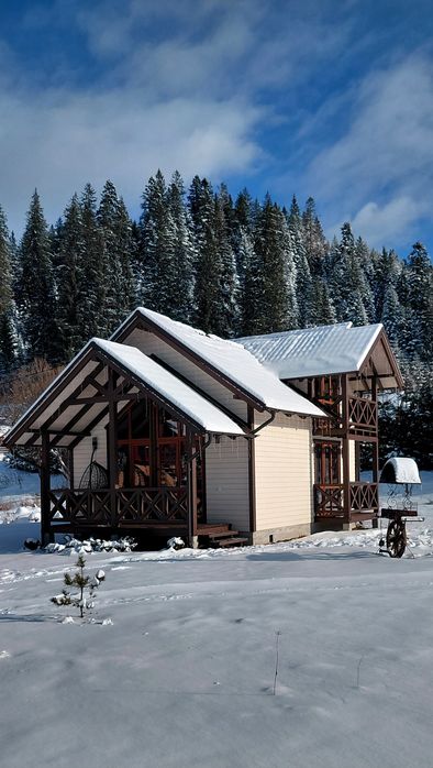 Котедж "ЗАВІЙ" з ЧАНОМ на території. Ворохта. ВІДПОЧИНОК у КАРПАТАХ