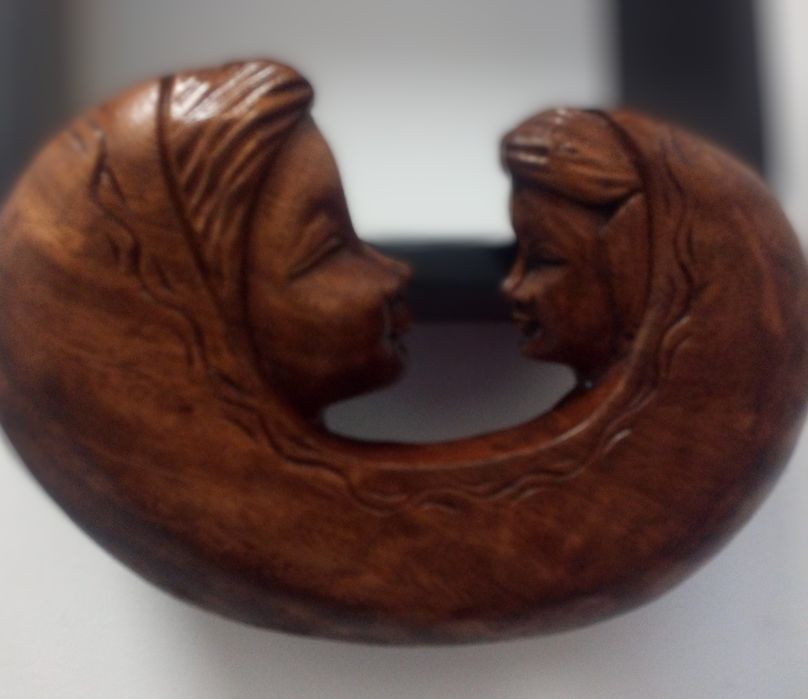 Płaskorzeźba w drewnie