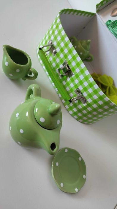 Conjunto de brinquedos (Disney+louças)