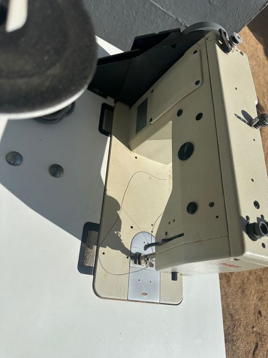 Máquina industrial de costura PFAFF 114
