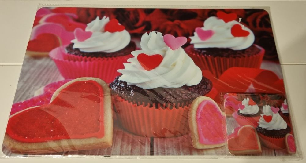 zestaw obraz szklany truskawki i podkładki babeczki