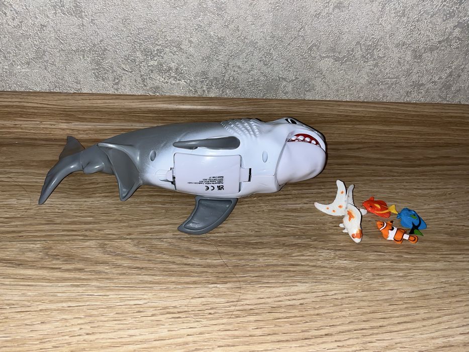 Мега Акула Adventure Force Crunch and Carry Shark Toy