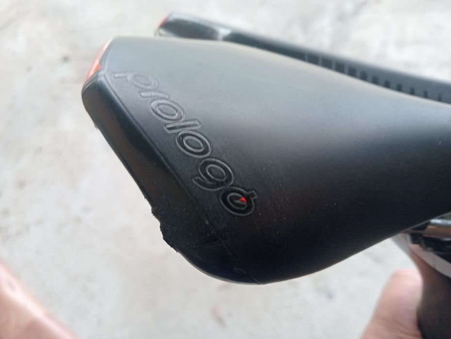 Espigão FSA em carbono e selim progolo