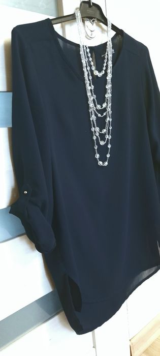 Granatowa bluzka z żorżety
