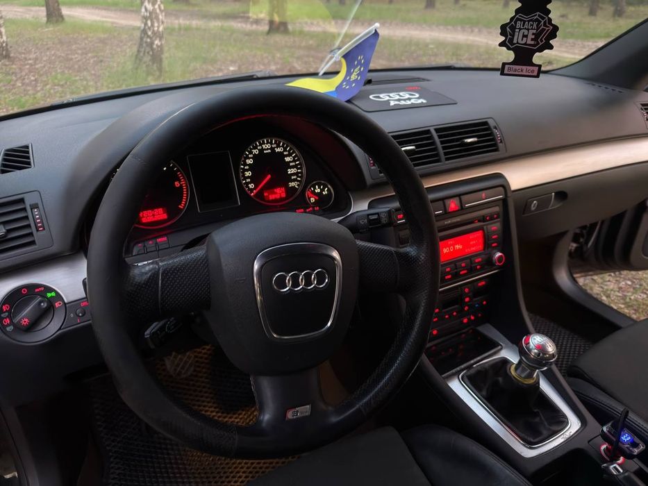 Audi a4 b 7 s line