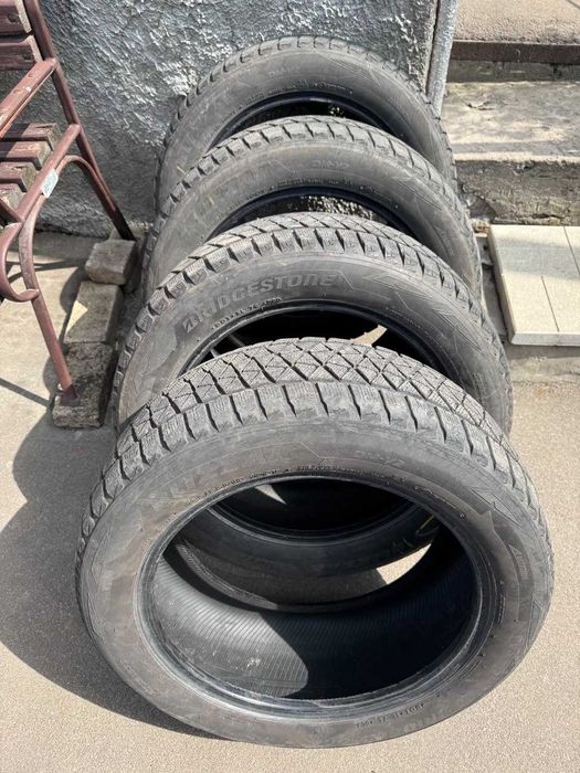 Bridgestone Blizzak DM-V2