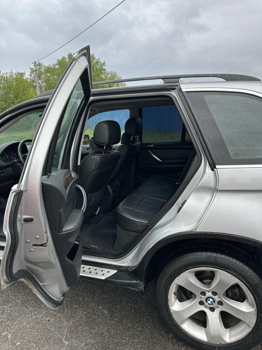 Продам BMW X5 E53 2003